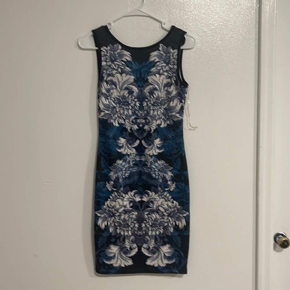 Cache floral blue dress